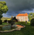 Obnova theatronu v parku zámku Valeč